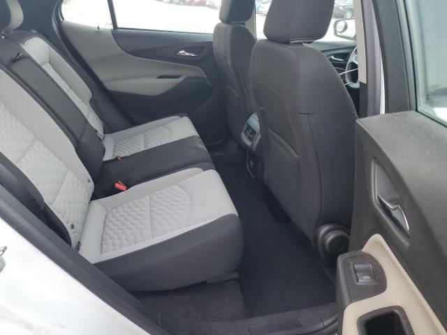 2GNAXHEV6J6118444 - 2018 CHEVROLET EQUINOX LS Белый фото 11