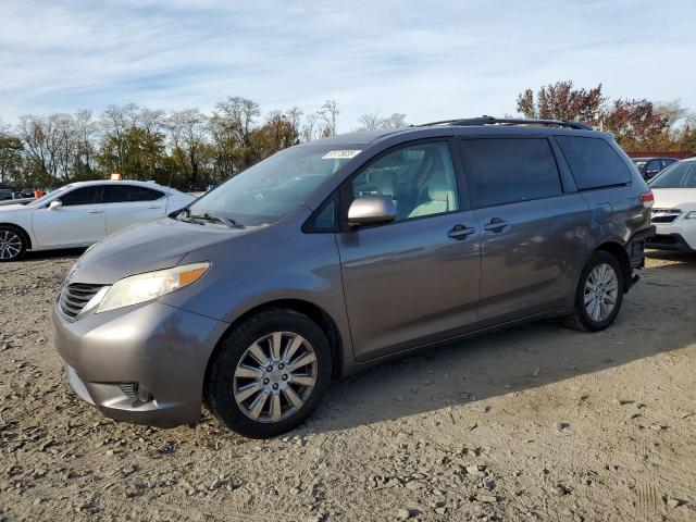 2011 TOYOTA SIENNA LE, 
