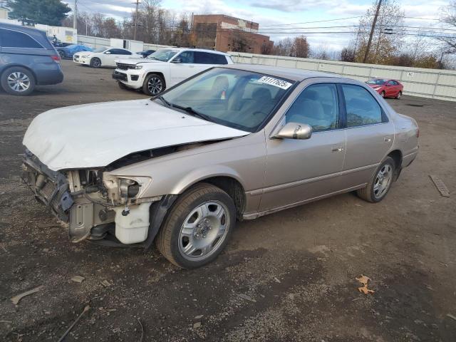 1998 TOYOTA CAMRY CE, 