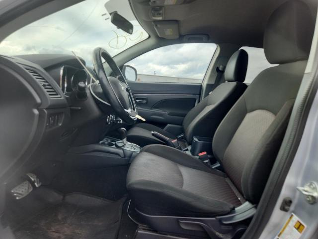 JA4AP3AU4HZ066796 - 2017 MITSUBISHI OUTLANDER ES SILVER photo 7