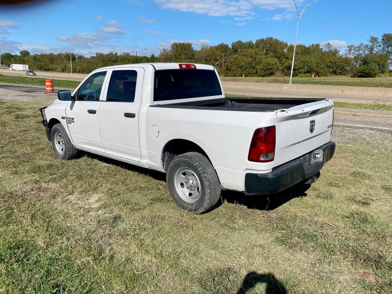 3C6RR7KT7KG564232 - 2019 RAM 1500 CLASS TRADESMAN Biały zdjęcie 3