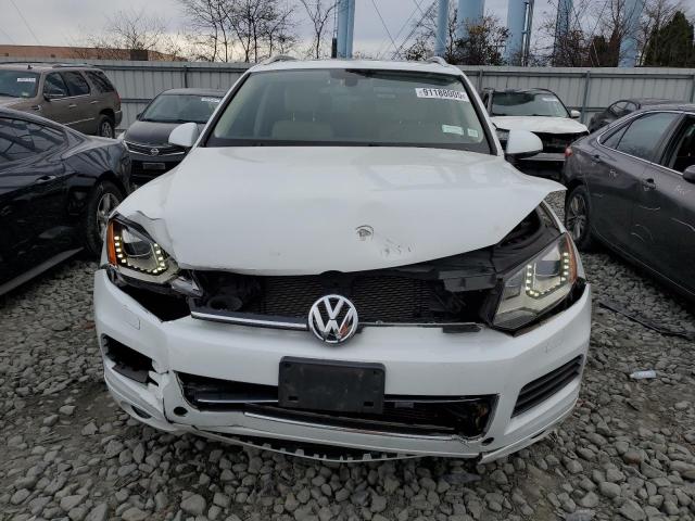 WVGEF9BPXDD002271 - 2013 VOLKSWAGEN TOUAREG V6 白色 照片 5
