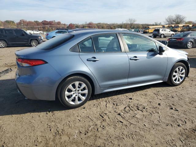 5YFEPRAEXLP061883 - 2020 TOYOTA COROLLA LE BLUE photo 3