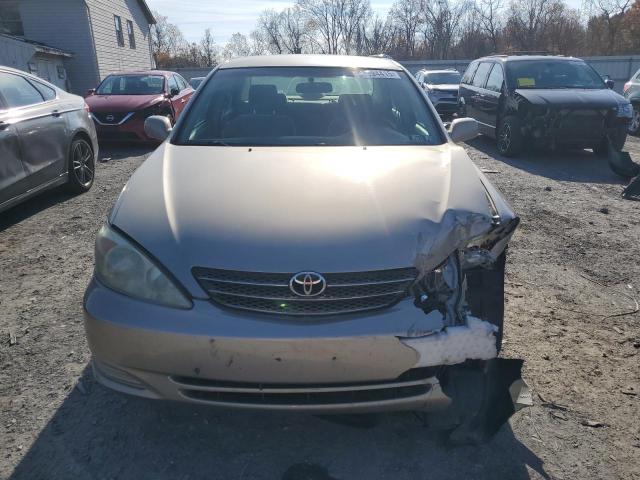 4T1BE32K03U159832 - 2003 TOYOTA CAMRY LE 金色 照片 5