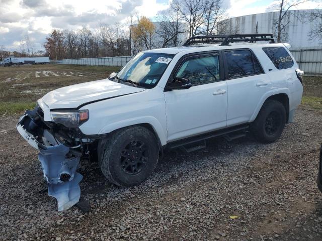 2022 TOYOTA 4RUNNER SR5/SR5 PREMIUM, 