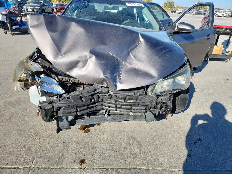 4T1BF1FK4HU331346 - 2017 TOYOTA CAMRY LE GRAY photo 11