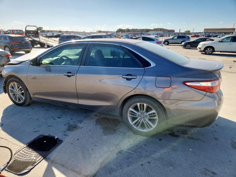 4T1BF1FK4HU331346 - 2017 TOYOTA CAMRY LE GRAY photo 2