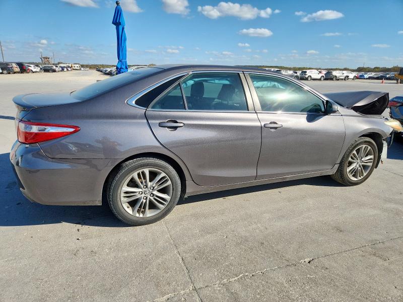 4T1BF1FK4HU331346 - 2017 TOYOTA CAMRY LE GRAY photo 3