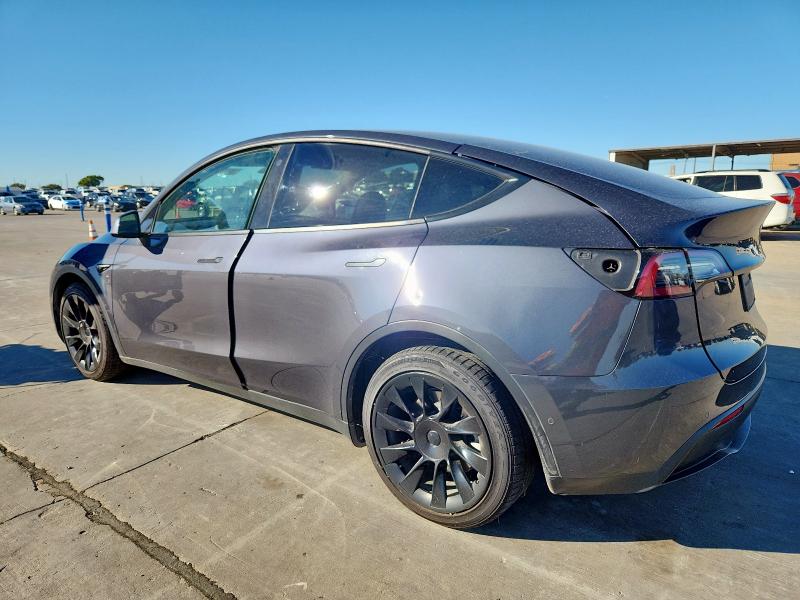 5YJYGAEE9MF207809 - 2021 TESLA MODEL Y GRAY photo 2