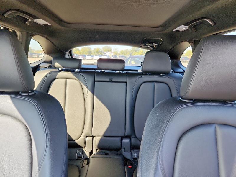 WBXHU7C39J5H40498 - 2018 BMW X1 SDRIVE28I WHITE photo 10