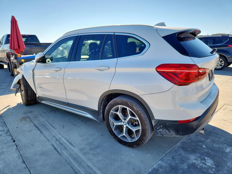 WBXHU7C39J5H40498 - 2018 BMW X1 SDRIVE28I WHITE photo 2
