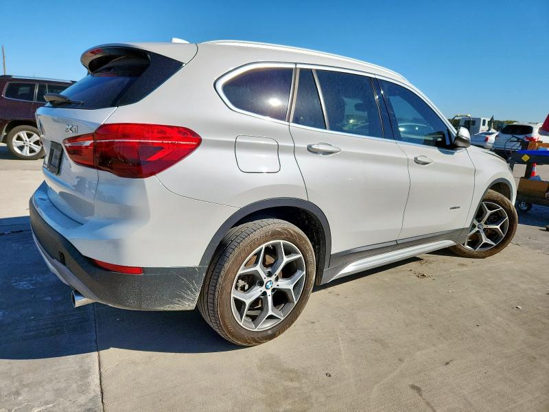 WBXHU7C39J5H40498 - 2018 BMW X1 SDRIVE28I WHITE photo 3