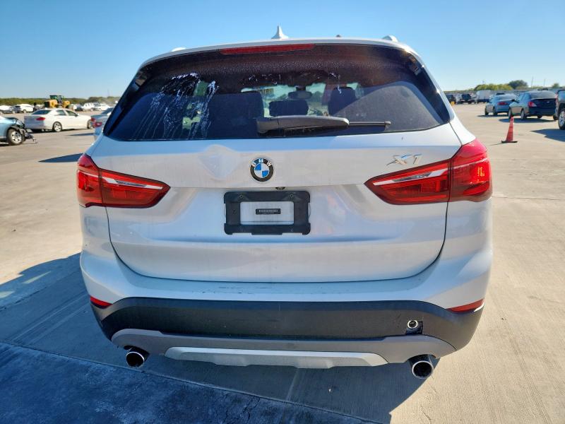 WBXHU7C39J5H40498 - 2018 BMW X1 SDRIVE28I WHITE photo 6
