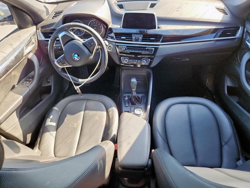 WBXHU7C39J5H40498 - 2018 BMW X1 SDRIVE28I WHITE photo 8