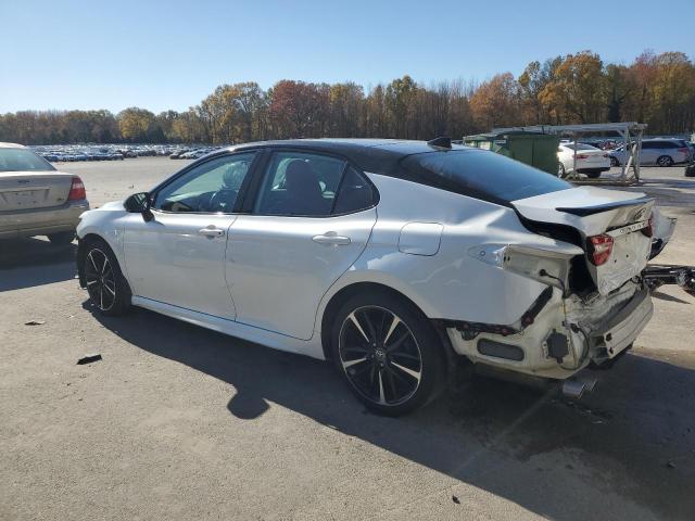 4T1B61HK2KU247529 - 2019 TOYOTA CAMRY XSE 白色 照片 2