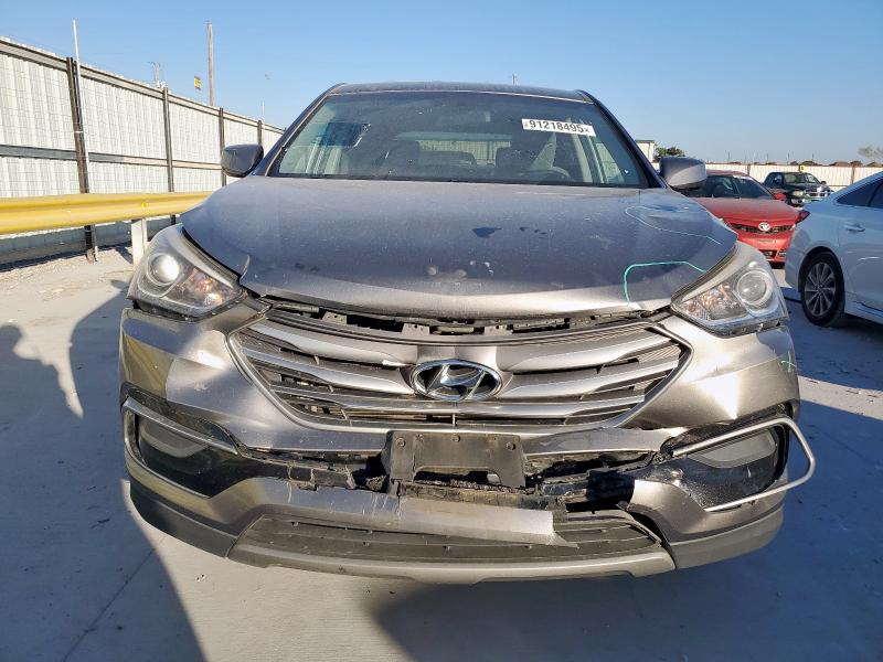 5NMZT3LBXHH004470 - 2017 HYUNDAI SANTA FE S 灰色 照片 5
