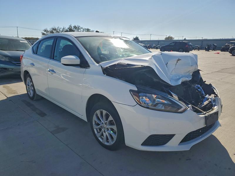 3N1AB7AP2JL662818 - 2018 NISSAN SENTRA S WHITE photo 4