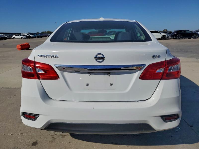 3N1AB7AP2JL662818 - 2018 NISSAN SENTRA S WHITE photo 6
