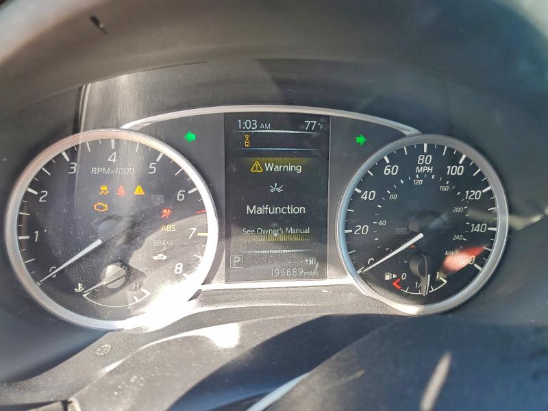 3N1AB7AP2JL662818 - 2018 NISSAN SENTRA S WHITE photo 9