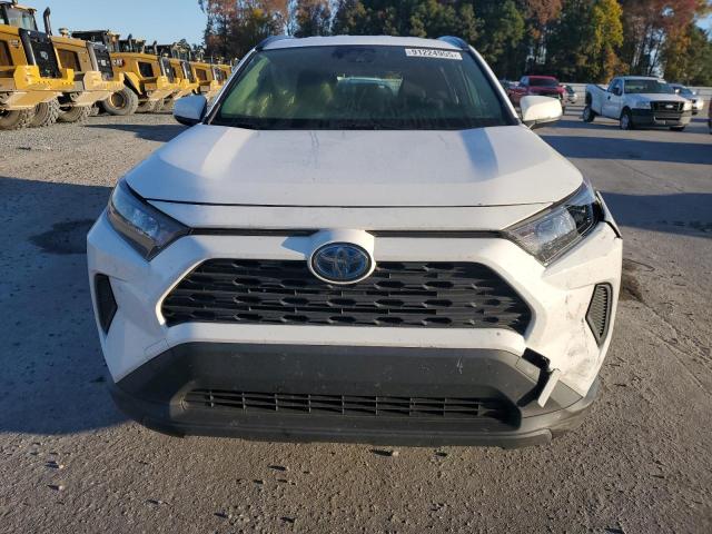JTMMWRFV7KD033919 - 2019 TOYOTA RAV4 LE Weiß Foto 5