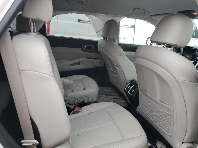 KNDRH4LG8P5221682 - 2023 KIA SORENTO EX WHITE photo 11