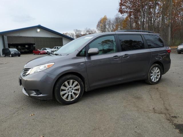 2017 TOYOTA SIENNA LE, 