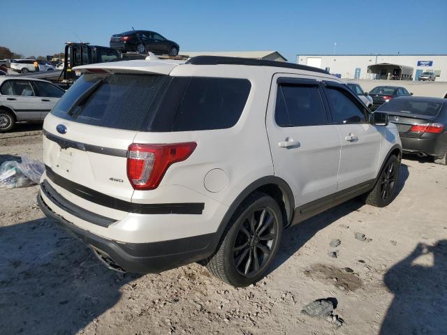 1FM5K8D85JGB83172 - 2018 FORD EXPLORER XLT 白色 照片 3