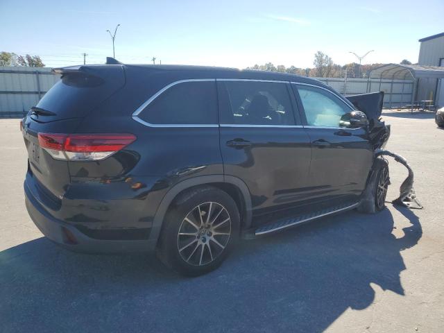 5TDKZRFH3JS547052 - 2018 TOYOTA HIGHLANDER SE Czarny zdjęcie 3