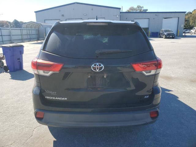 5TDKZRFH3JS547052 - 2018 TOYOTA HIGHLANDER SE Czarny zdjęcie 6