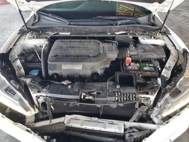 1HGCR3F95HA007575 - 2017 HONDA ACCORD TOURING WHITE photo 11