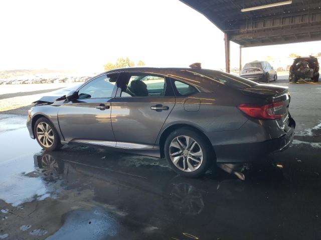 1HGCV1F10JA095936 - 2018 HONDA ACCORD LX ნაცრისფერი ფოტო 2