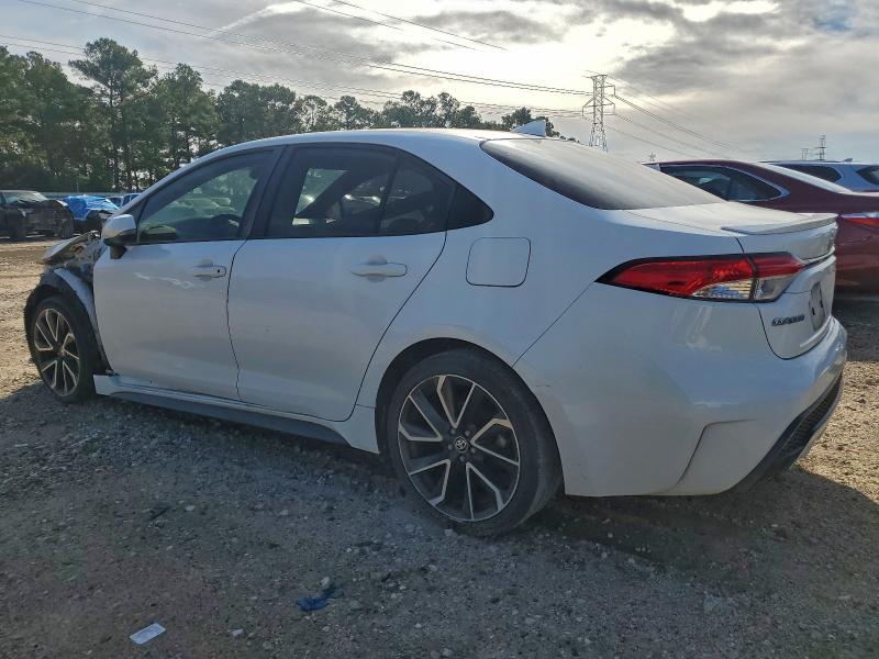 JTDS4RCE8LJ037868 - 2020 TOYOTA COROLLA SE WHITE photo 2