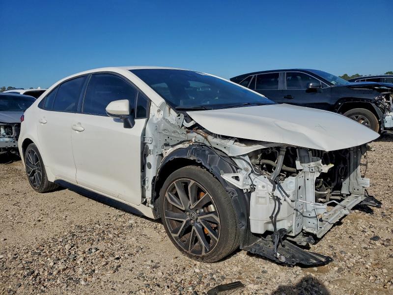 JTDS4RCE8LJ037868 - 2020 TOYOTA COROLLA SE WHITE photo 4