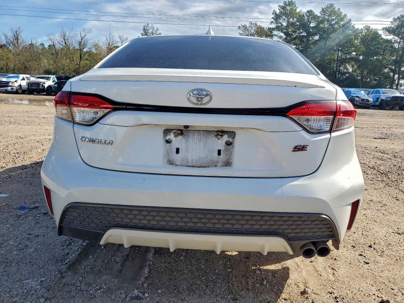 JTDS4RCE8LJ037868 - 2020 TOYOTA COROLLA SE WHITE photo 6