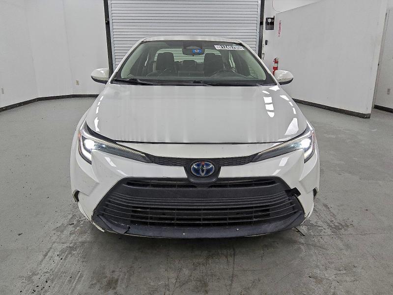 JTDBDMHE5P3000640 - 2023 TOYOTA COROLLA LE თეთრი ფოტო 5