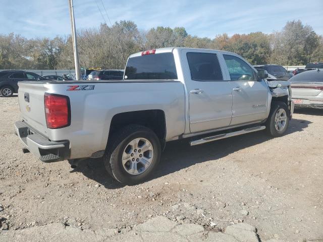 3GCUKREC3JG540975 - 2018 CHEVROLET SILVERADO K1500 LT 银色 照片 3