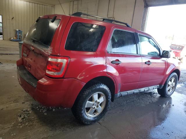 1FMCU0D75BKA56611 - 2011 FORD ESCAPE XLT წითელი ფოტო 3