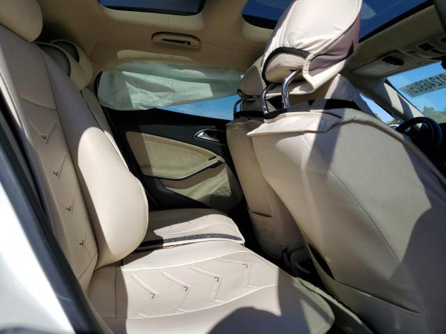 WDCTG4EB5HJ301177 - 2017 MERCEDES-BENZ GLA 250 თეთრი ფოტო 10