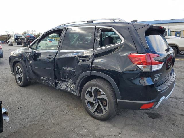 JF2SKARC7NH441902 - 2022 SUBARU FORESTER TOURING BLACK photo 2
