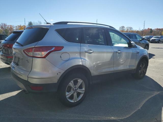 1FMCU9G9XGUC62505 - 2016 FORD ESCAPE SE 银色 照片 3