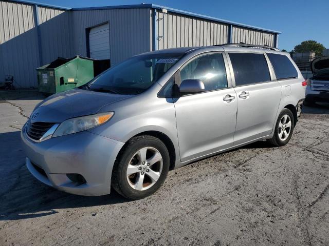 2013 TOYOTA SIENNA LE, 