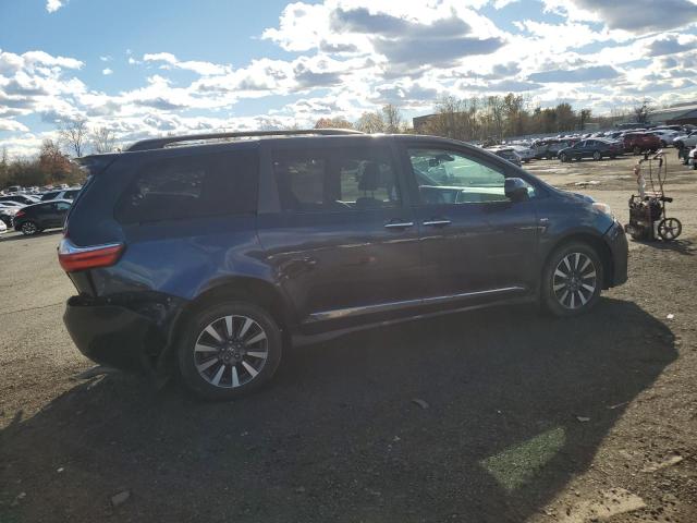 5TDDZ3DC9KS227832 - 2019 TOYOTA SIENNA XLE BLUE photo 3