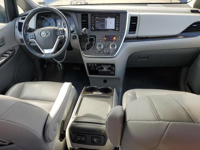 5TDDZ3DC9KS227832 - 2019 TOYOTA SIENNA XLE BLUE photo 8