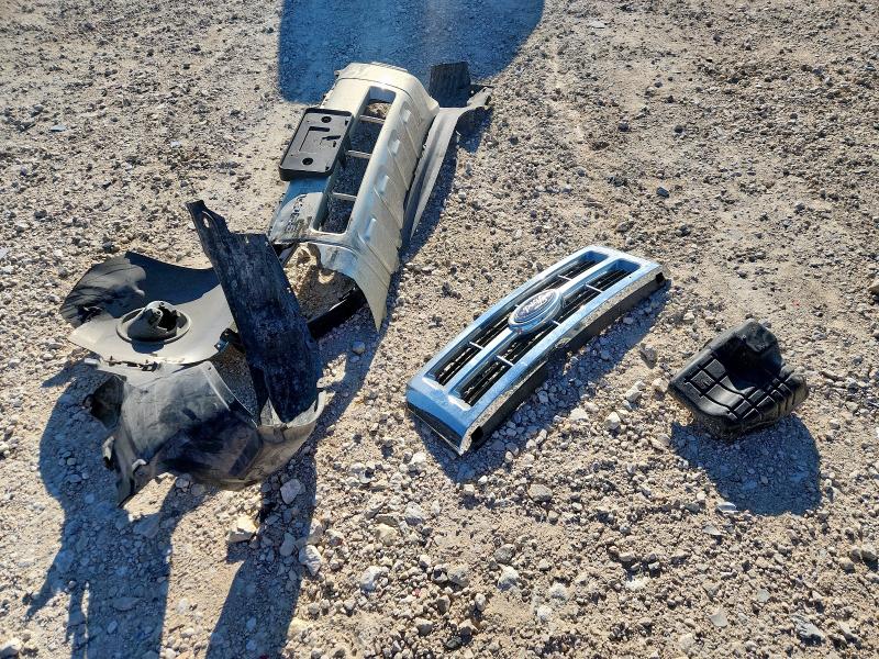 1FMCU0C79BKA21667 - 2011 FORD ESCAPE XLS BEIGE photo 13