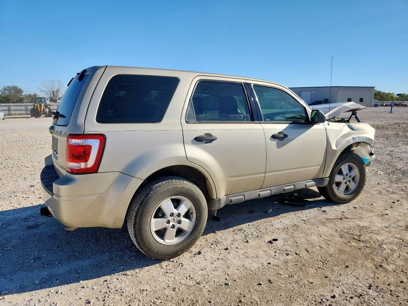 1FMCU0C79BKA21667 - 2011 FORD ESCAPE XLS BEIGE photo 3