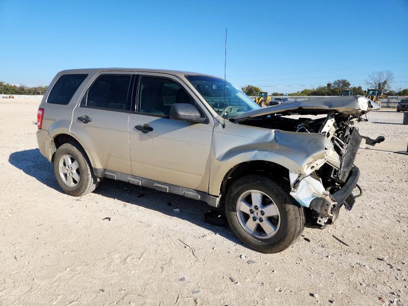 1FMCU0C79BKA21667 - 2011 FORD ESCAPE XLS BEIGE photo 4