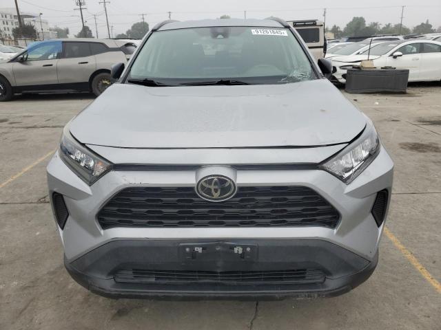 2T3H1RFV2KW026170 - 2019 TOYOTA RAV4 LE SILVER photo 5