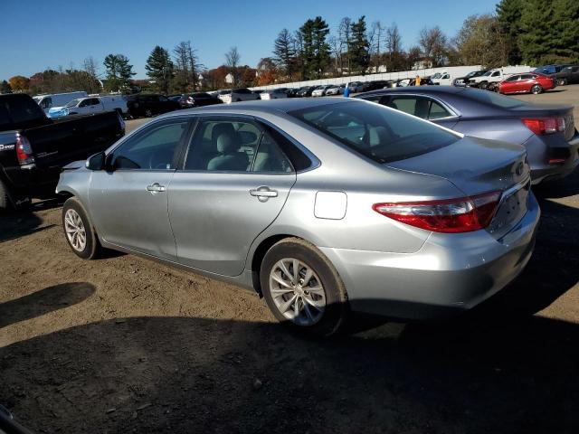 4T4BF1FK5FR509574 - 2015 TOYOTA CAMRY LE SILVER photo 2