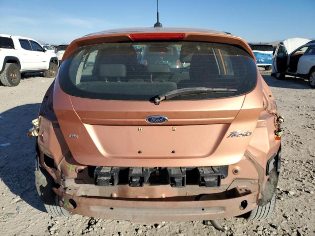 3FADP4EJ5HM110501 - 2017 FORD FIESTA SE ORANGE photo 6