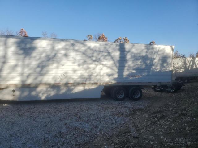 1UYVS25337M024201 - 2007 UTILITY VS2RA WHITE photo 3